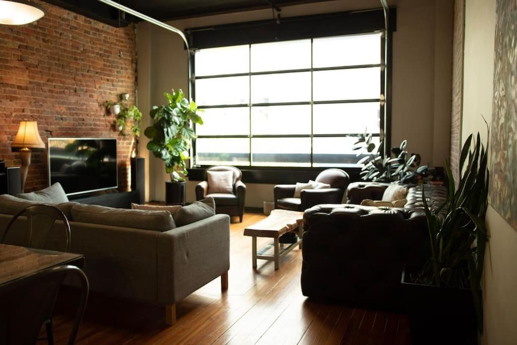 Апартаменти The 511. A Luxury Loft On State St. Брістол Екстер'єр фото